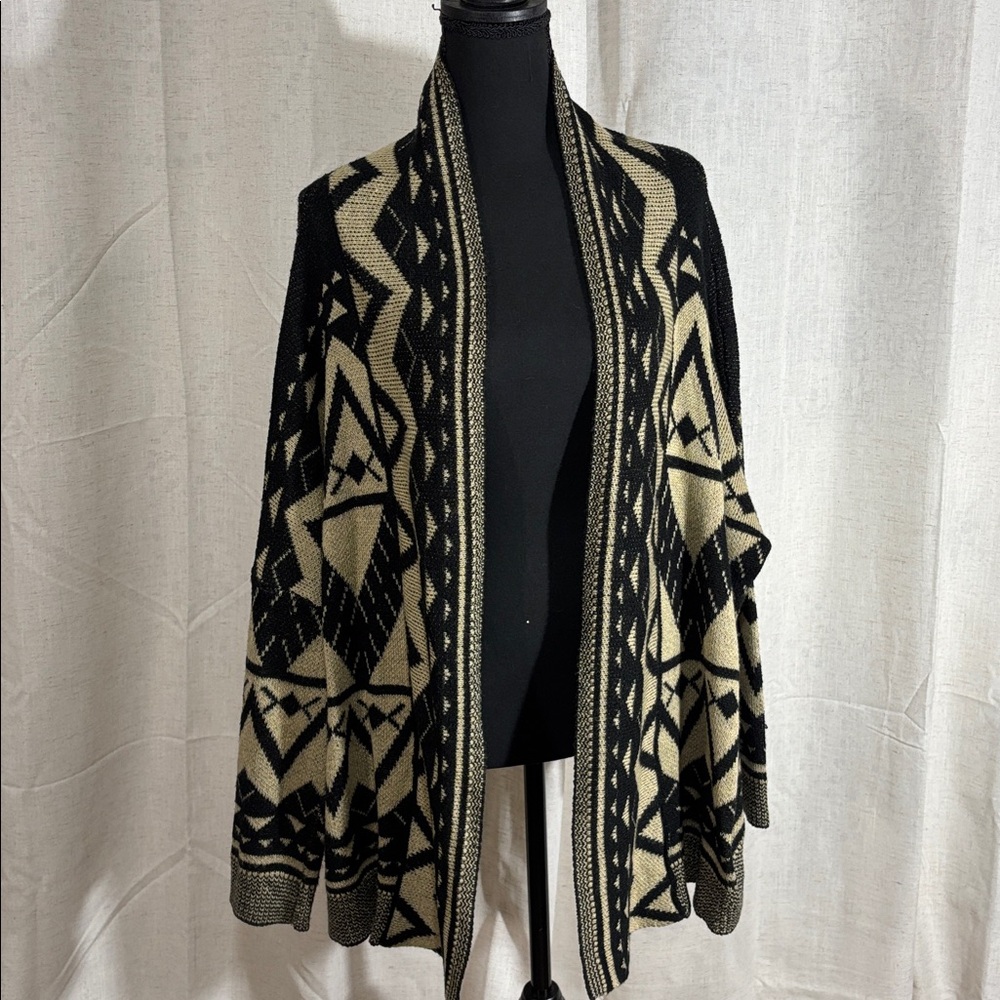 Black and Tan Geometric Knit Cardigan